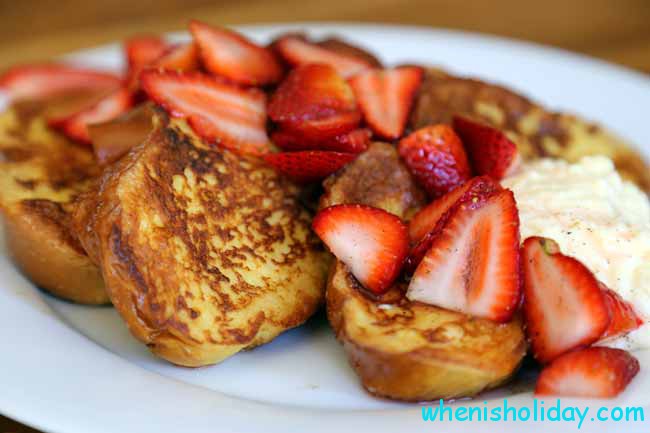 French Toast mit Erdbeeren