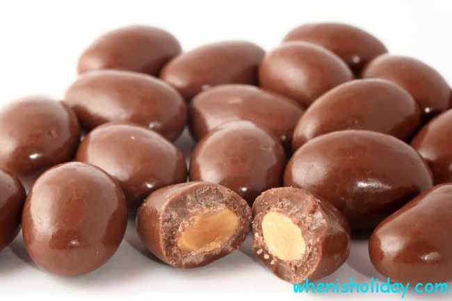 🍫 When is National Bittersweet Chocolate With Almonds Day 2024