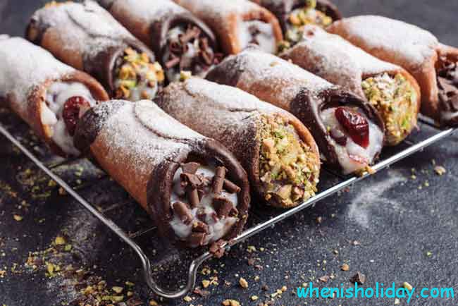 Cannoli mit unterschiedlicher Füllung