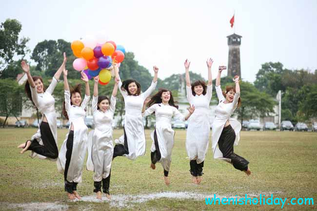 girls jumping