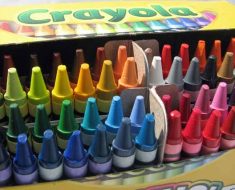 Crayola Crayon box